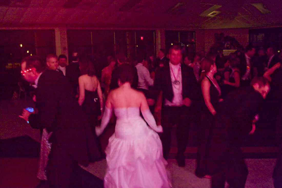 http://www.chevy6.com/chevy6/Dancing-Guests.jpg